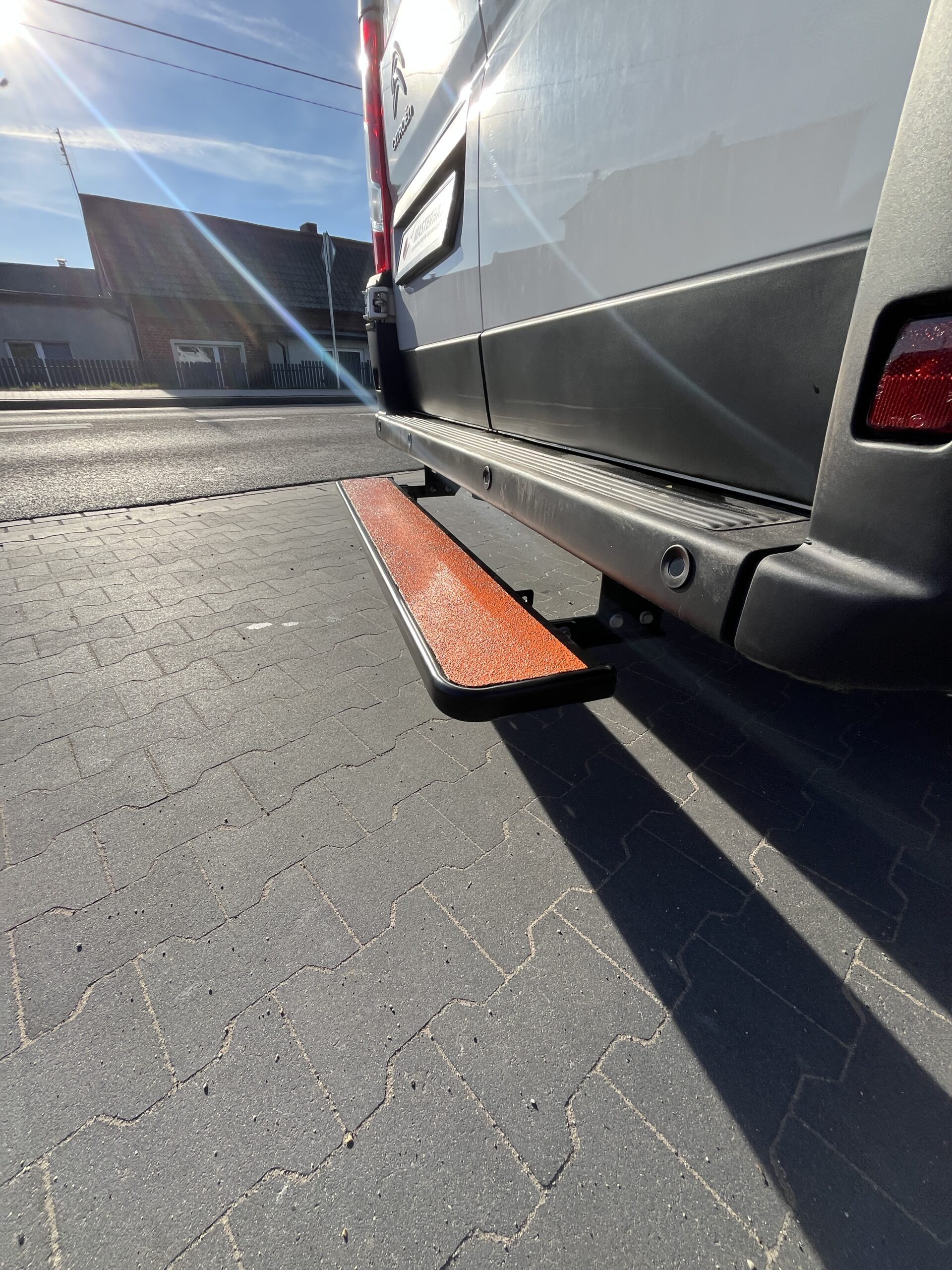 MasterSTEP S1 - Metall-Hecktrittstufe für Toyota Proace Max - Anti-Rutsch-Matte - Image 3