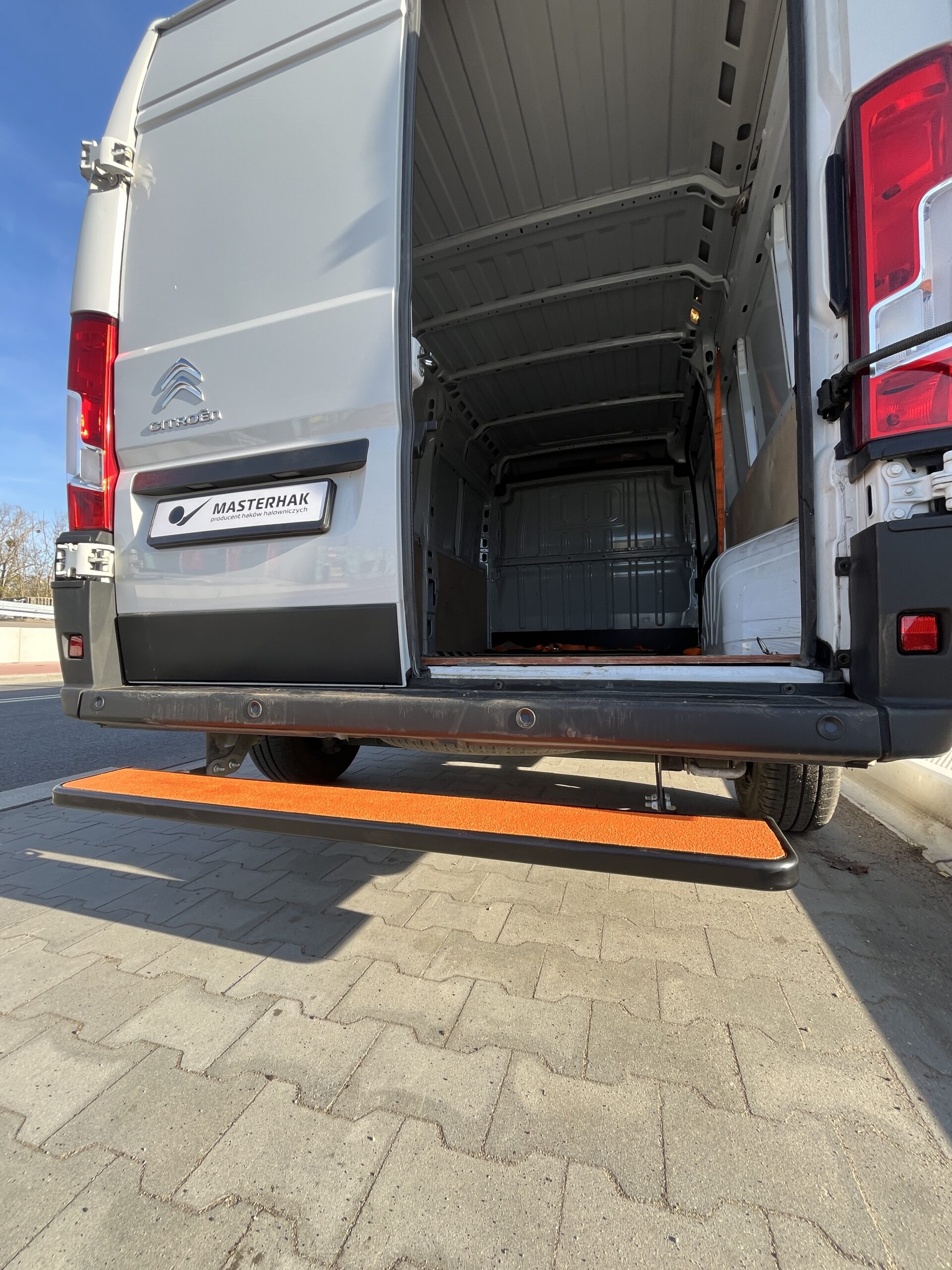 MasterSTEP S1 - Metall-Hecktrittstufe für Toyota Proace Max - Anti-Rutsch-Matte - Image 9