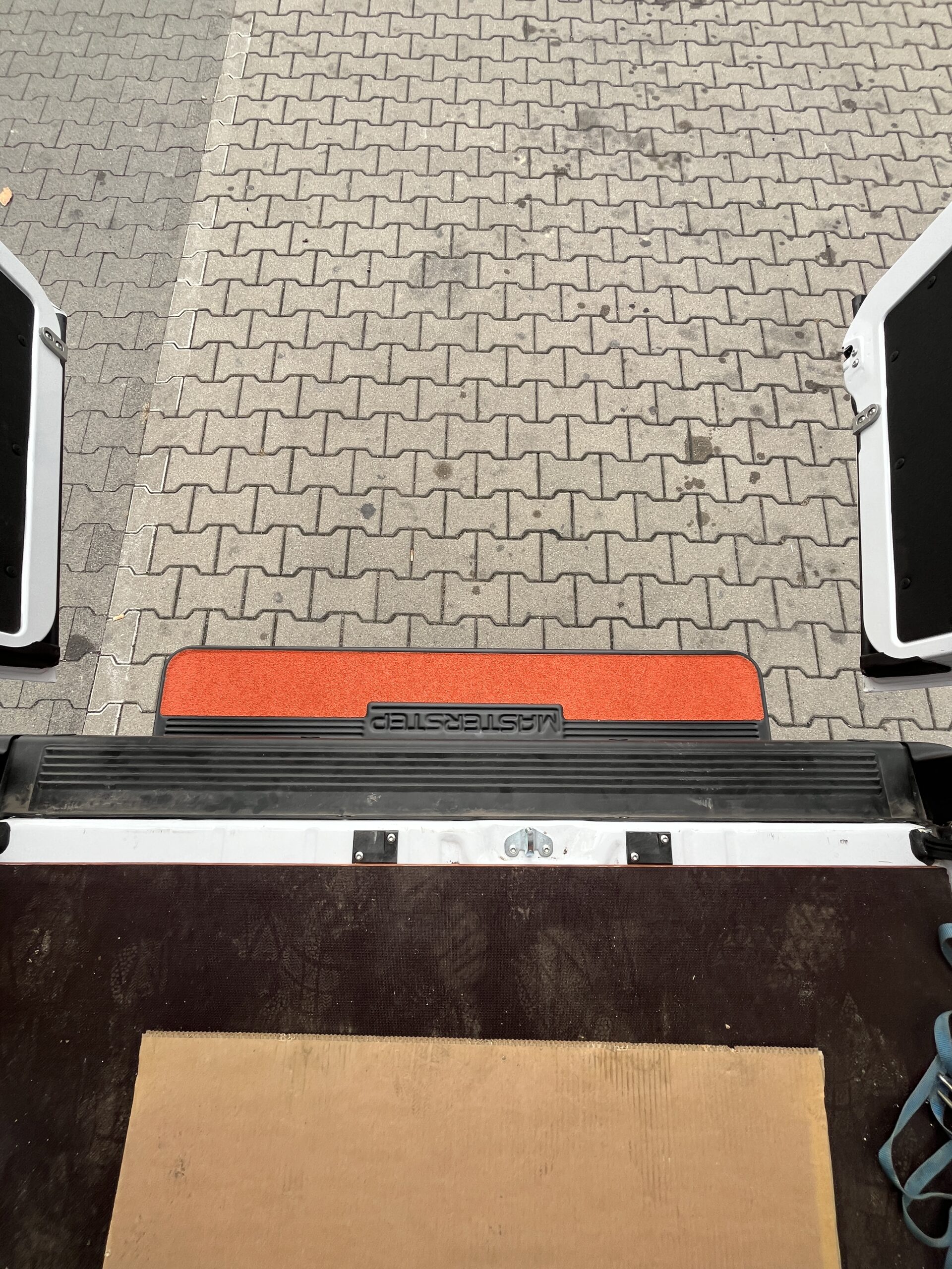 MasterSTEP T1 - Rear Step for Peugeot Boxer - Anti-Slip Surface - Image 4