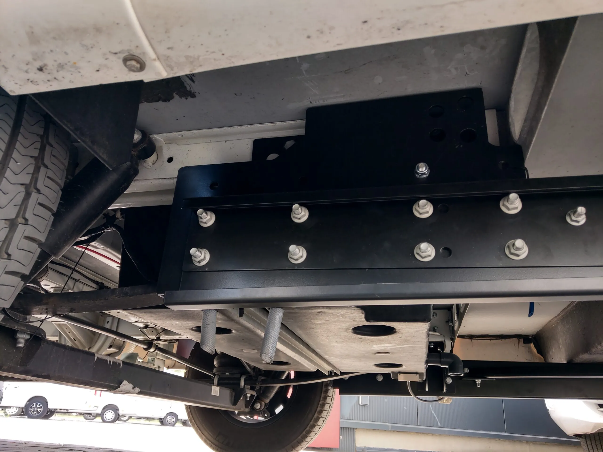 Towbar for Fiat Ducato Motorhome (from 06/2006-) - version with rear-mounted tank - Image 4