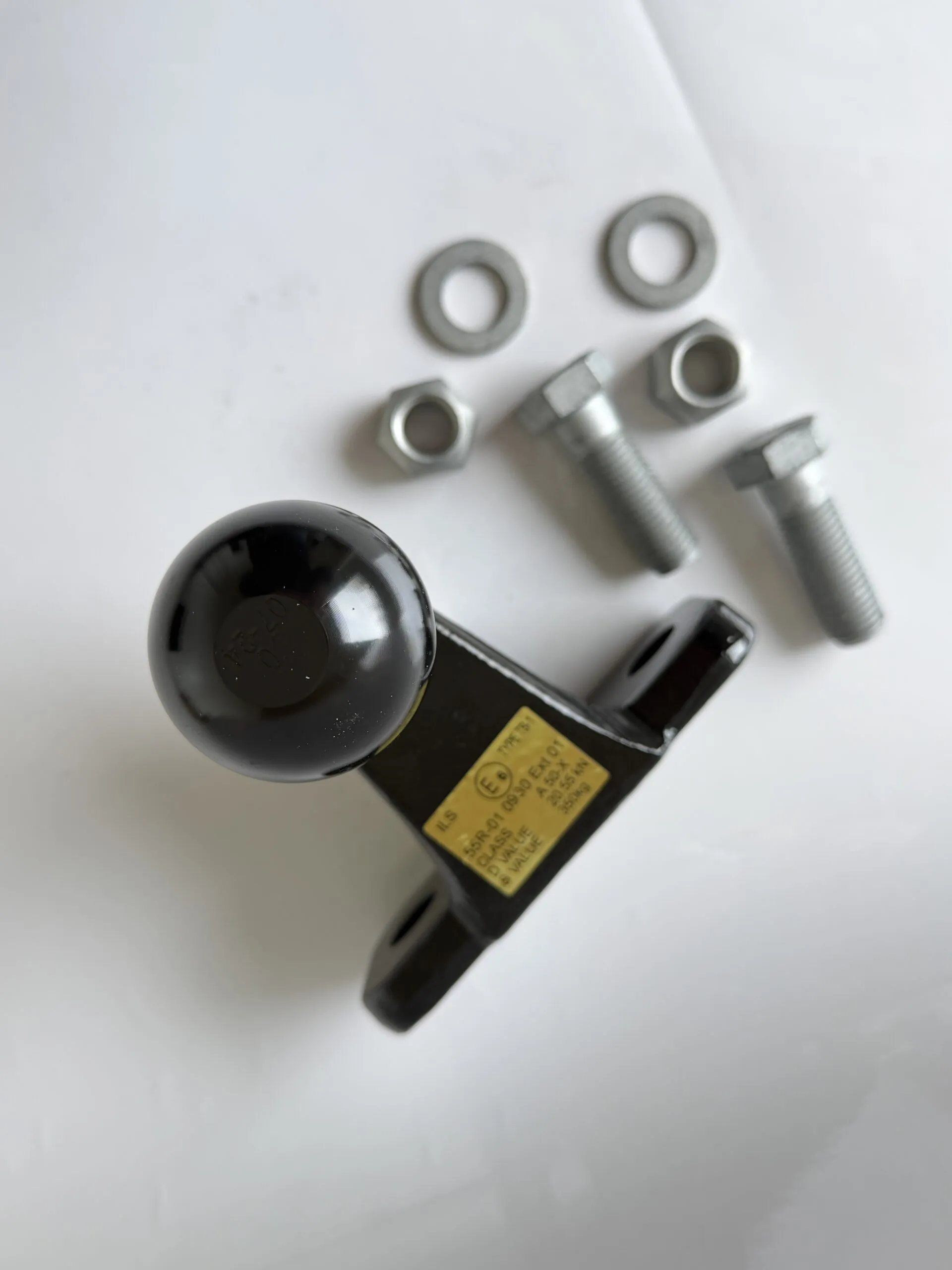 ILS C2 Tow Ball - 2-Bolt Flange M16 incl. Bolt Kit M16x50 Grade 10.9 - Image 4