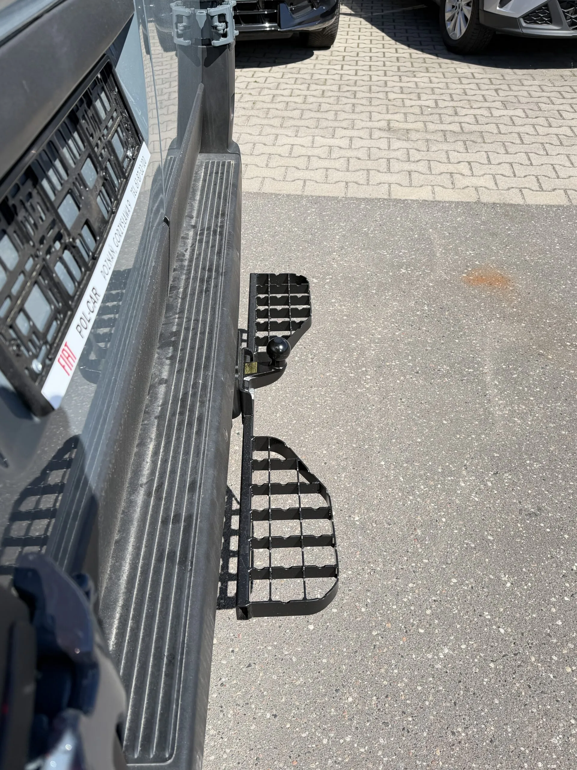 Double Tow Hitch Step M16 for Toyota Proace Max - Easy Access to Van and Camper - Image 3