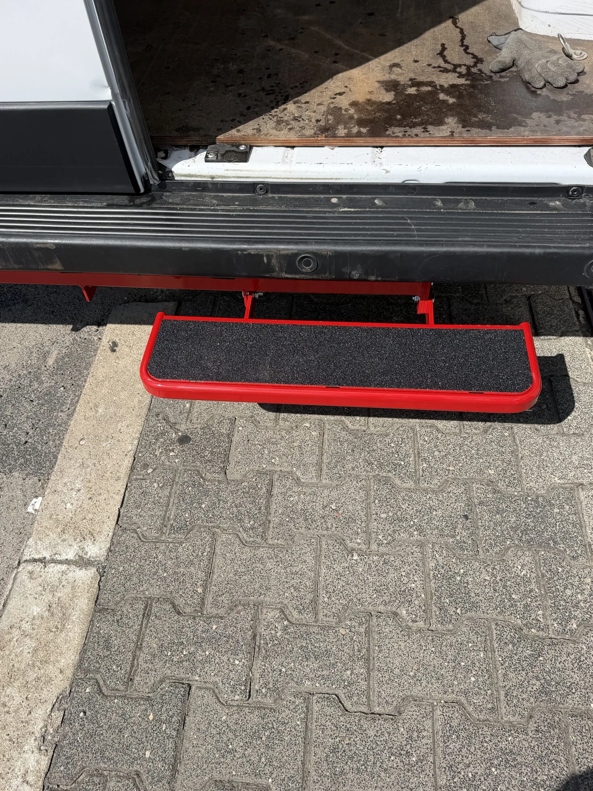 MasterSTEP C1 Compact – compact rear access step for Fiat Ducato from 06/2006 - Image 4