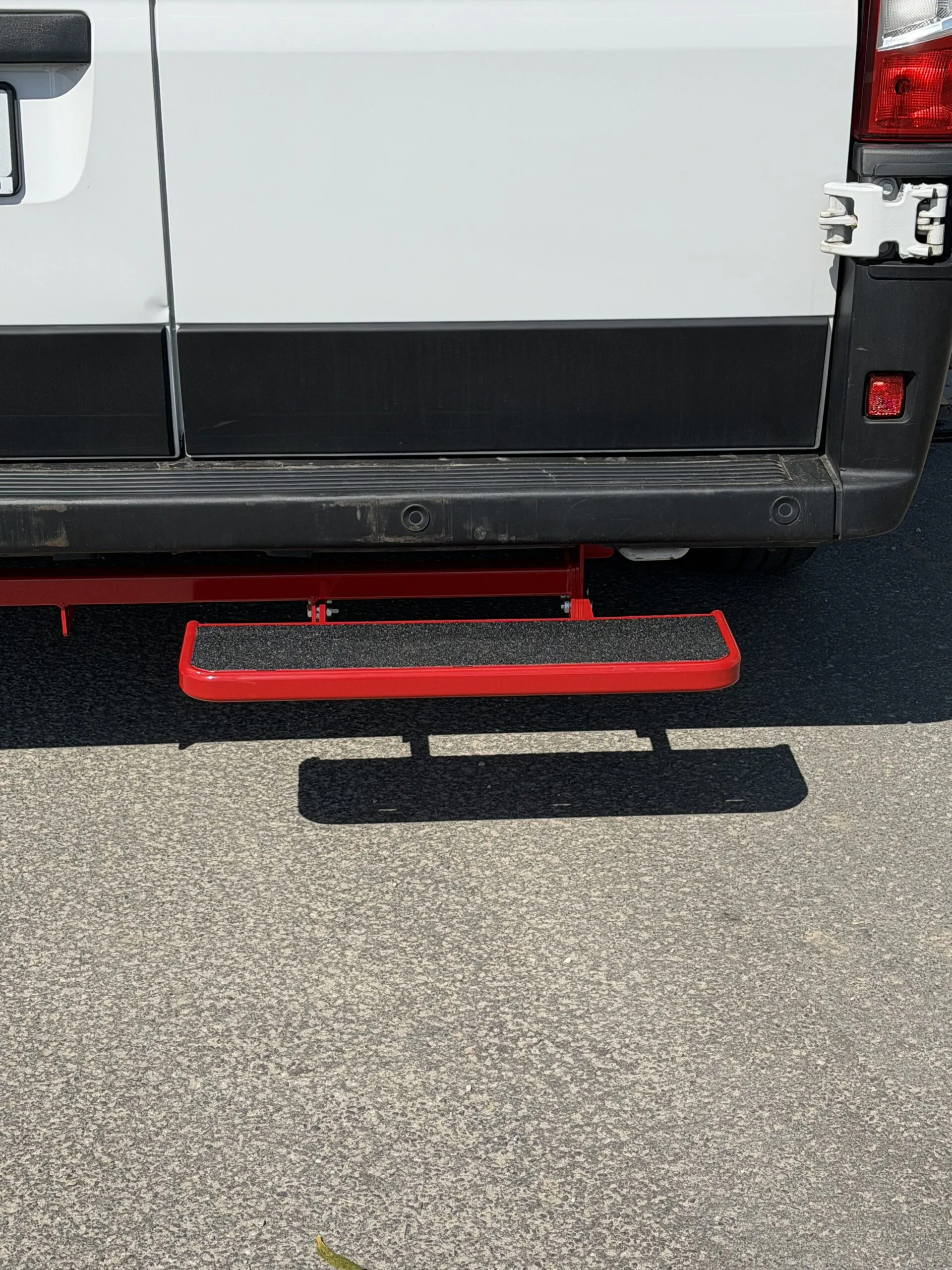 MasterSTEP C1 Compact – compact rear access step for Fiat Ducato from 06/2006 - Image 3
