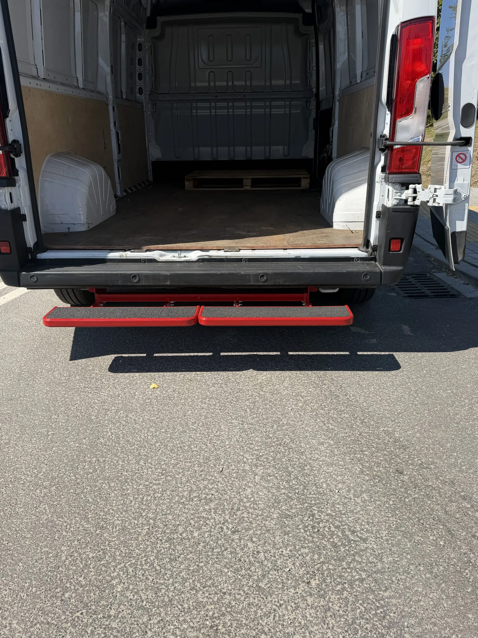 MasterSTEP C1 Compact – compact rear access step for Fiat Ducato from 06/2006 - Image 13